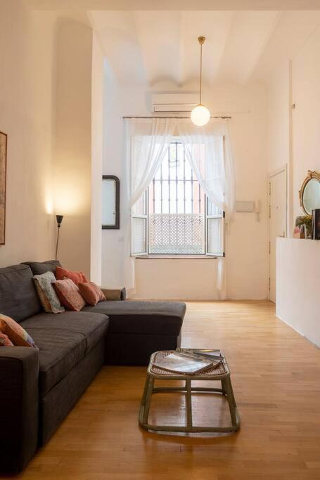 Precioso Apartamento Nuevo En Sevilla Centro 4Pax Exterior photo