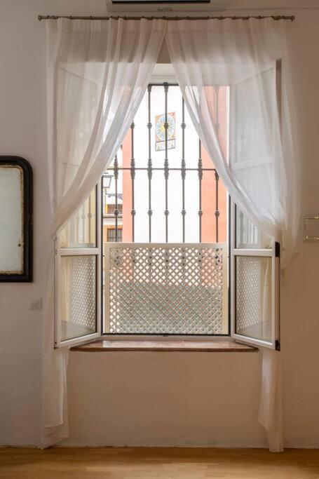 Precioso Apartamento Nuevo En Sevilla Centro 4Pax Exterior photo